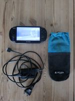 Sony PS Vita Konsole mit Tasche und Ladekabel