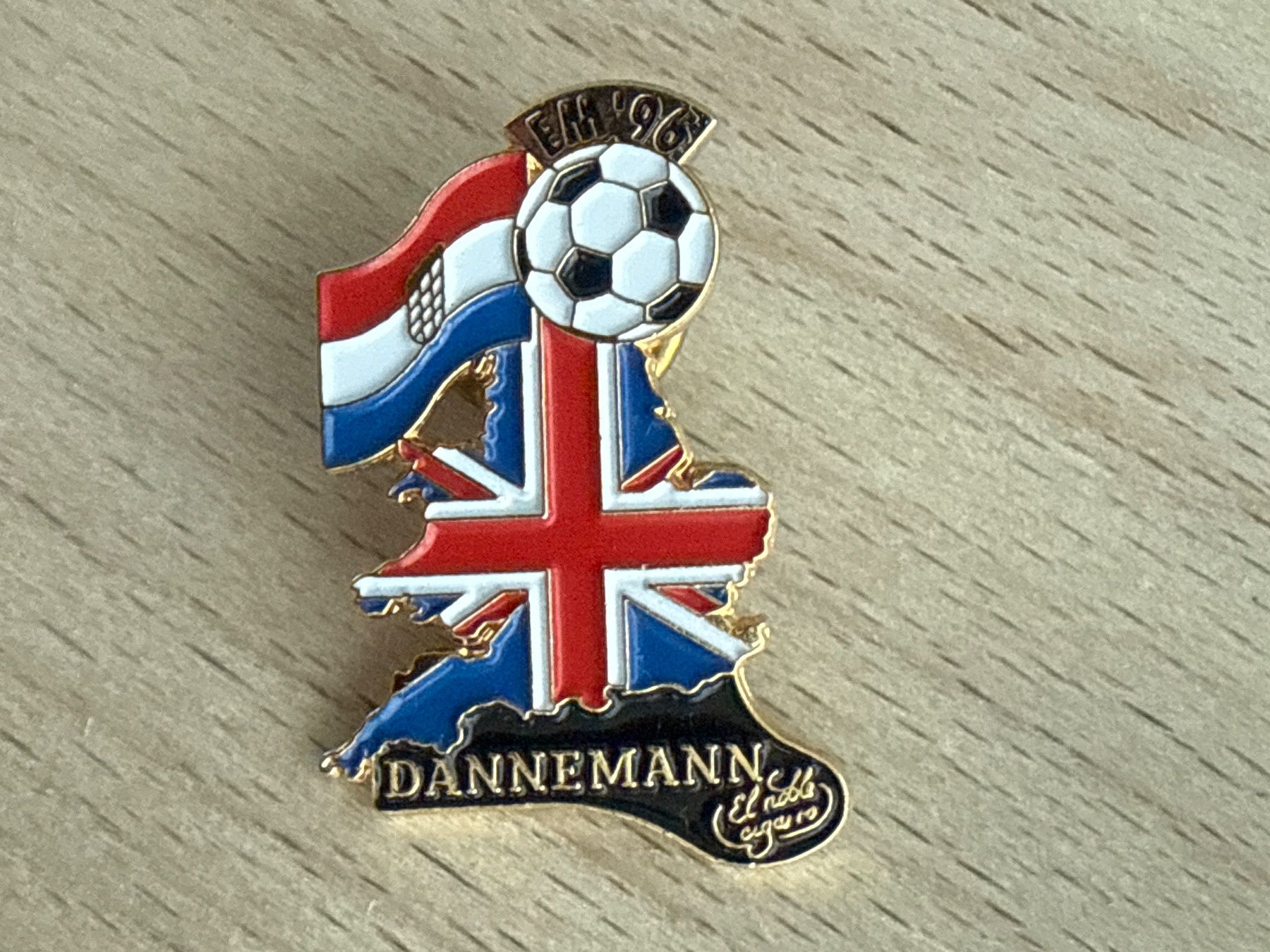 Plaketten & Abzeichen: Pin EM 96 England Dannemann – Gebraucht aus Glattbrugg von Schweigmatt