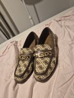Guess Loafer braun mit Goldkette Grösse 40 getragen