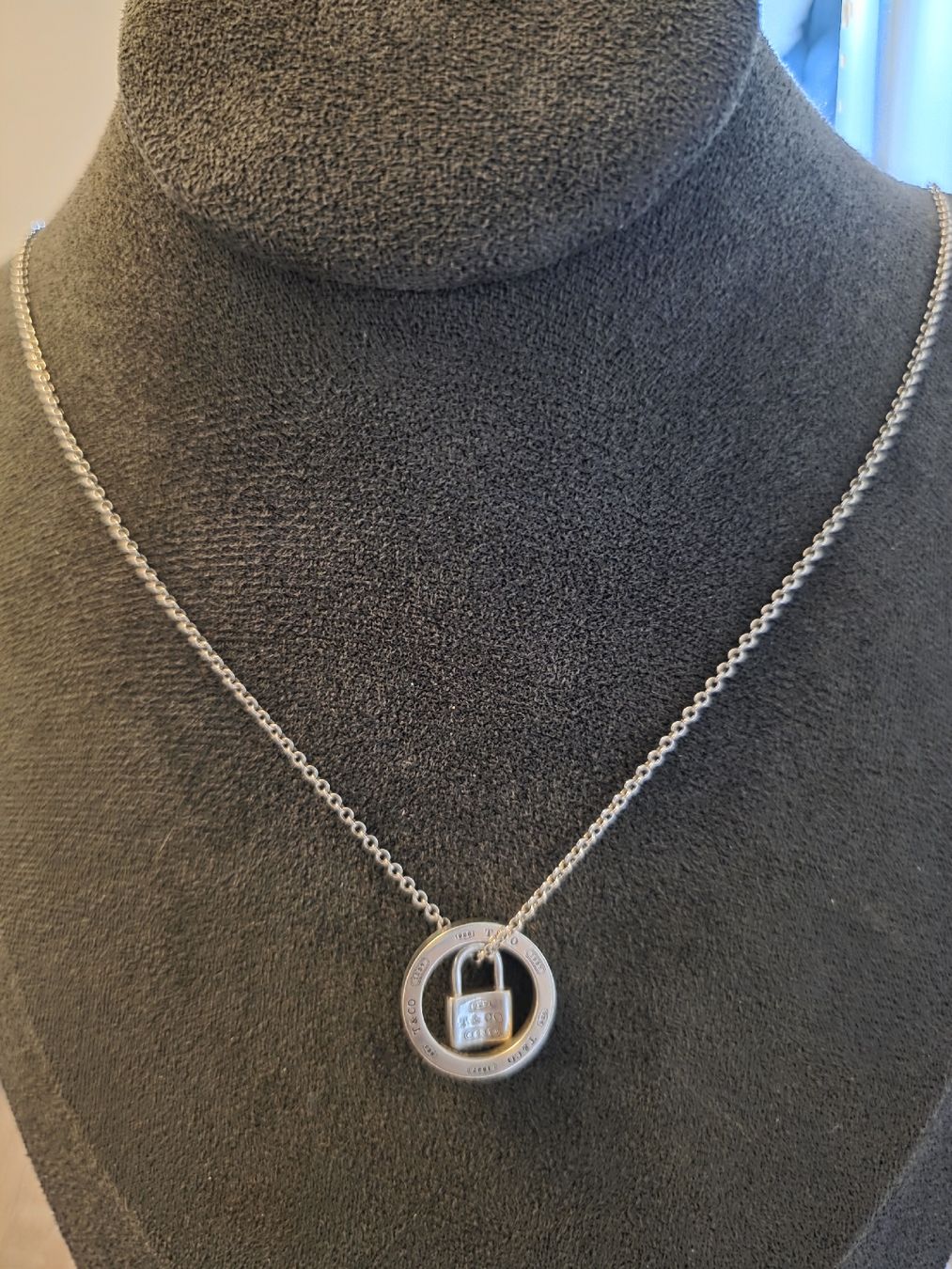 Tiffany & Co. Catenine: Tiffany & Co. 925 Silber Kette & 2 Anhänger – Usato da Binningen venduto da lieblingsstyle