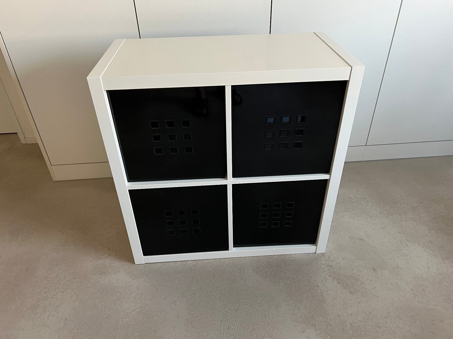 Ikea Étagères: 4er KALLAX Regal mit Schubladen – D'occasion à Hohenrain par Anirob