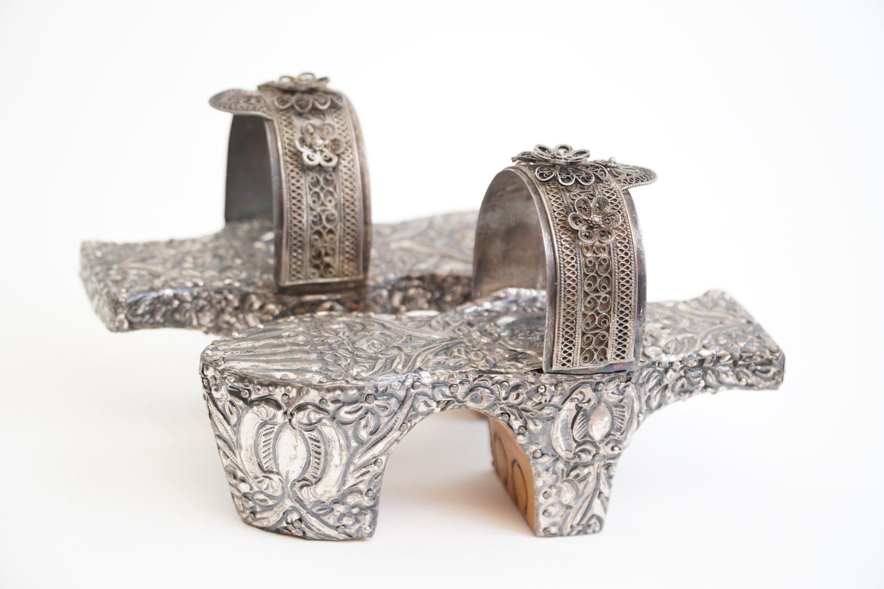 Tutte le decorazioni: Paire de socques de Hammam argenté – Usato da Bogis-Bossey venduto da VNT-GE.ch