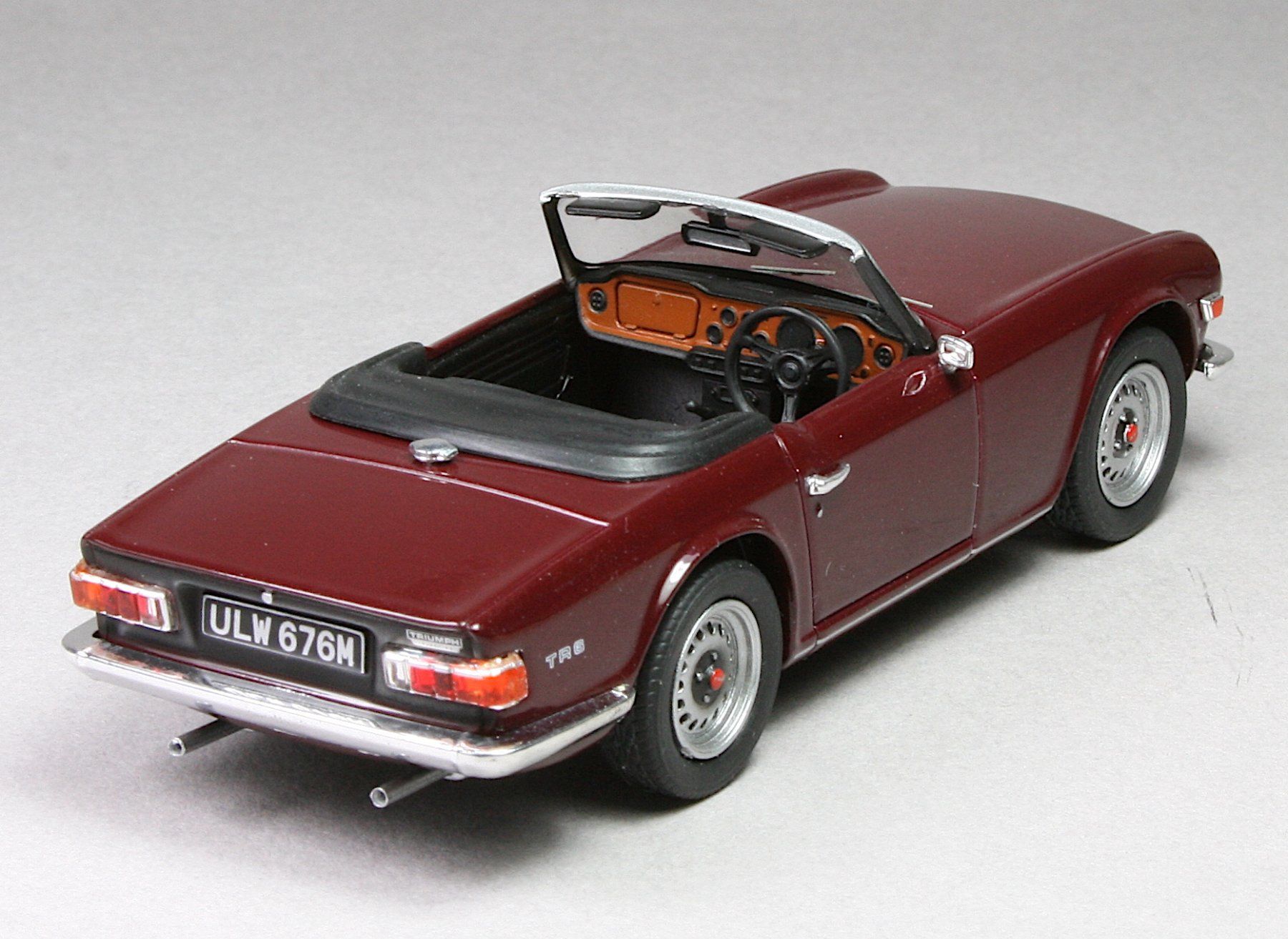 Triumph Modellini d'auto: Vanguards 1:43, Triumph TR6 – Nuovo e nell'imballaggio originale da Elsau venduto da Peekay8 4