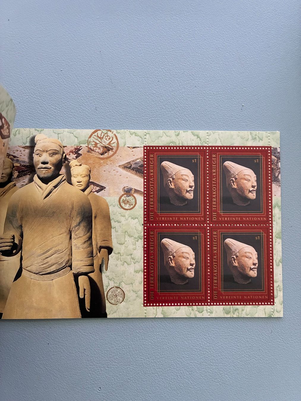Tous les timbres: 1997 UNO Markenheftchen Terrakotta-Krieger postfrisch – D'occasion à Eggersriet par stamp303 4