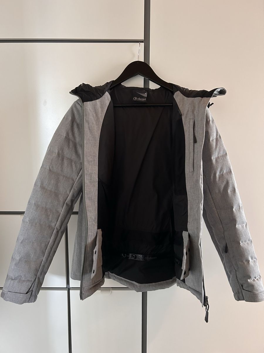 Sherpa Jacken: Winter-Jacke Sherpa – Neu und originalverpackt aus Urtenen-Schönbühl von car_8hjg 1