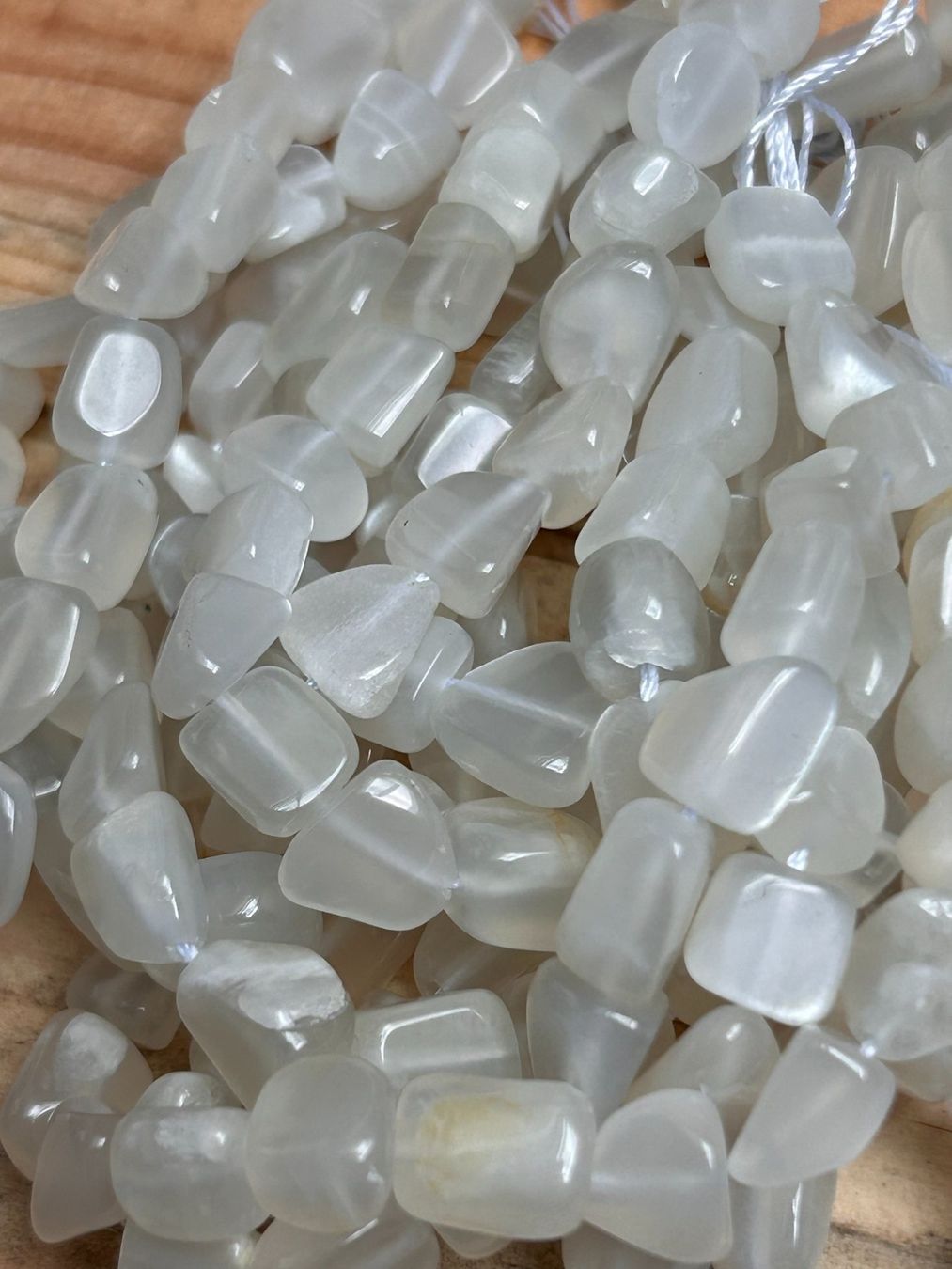 Pietre preziose: Strang echte Moonstone Nuggets / stone 8-10 mm – Nuovo e nell'imballaggio originale da Niederrohrdorf venduto da Ytobi
