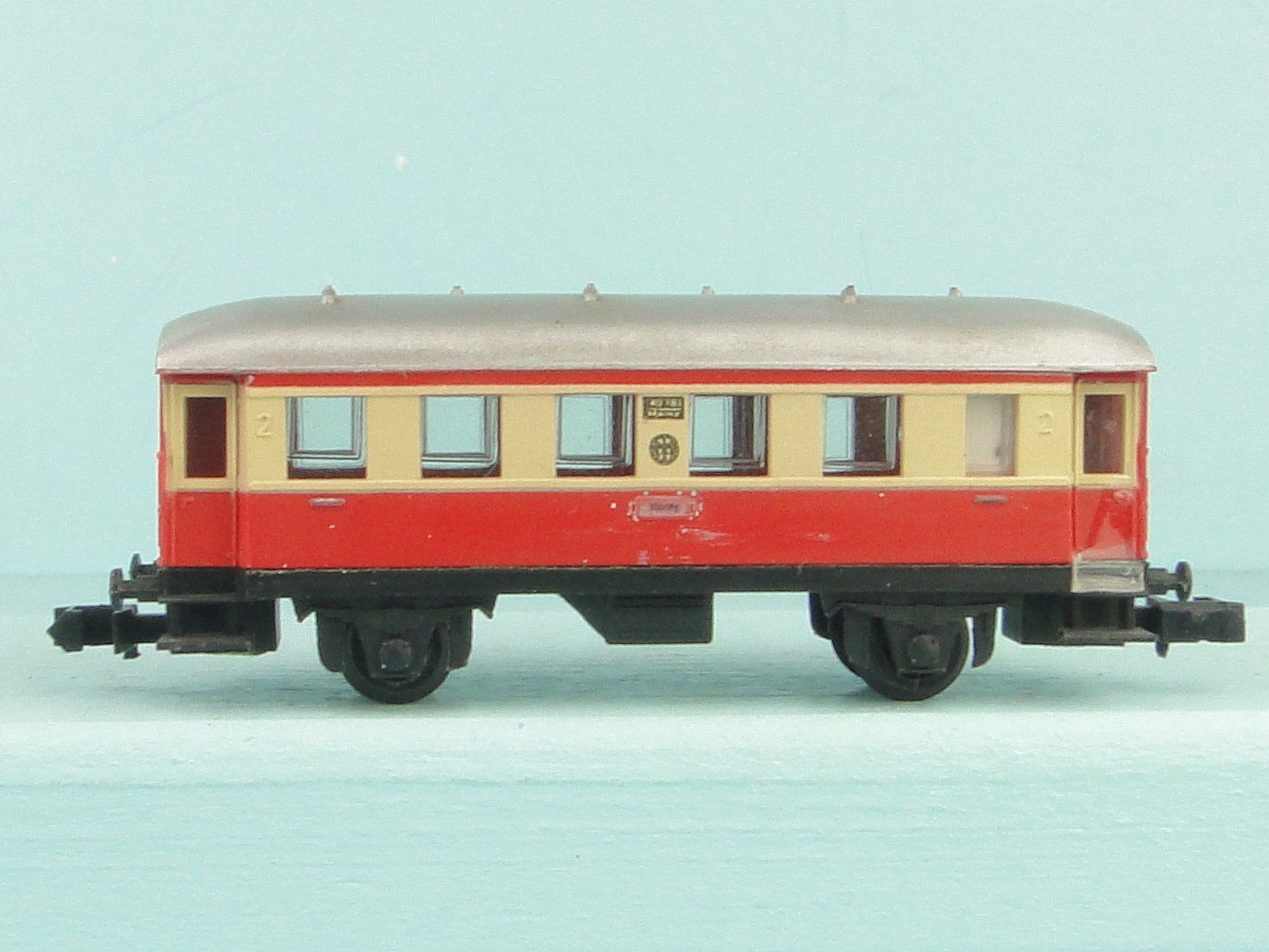 Arnold Modelleisenbahnen: Arnold Spur N 2 X DR  Länderbahnwagen – Gebraucht aus Bülach von Albitrain 2