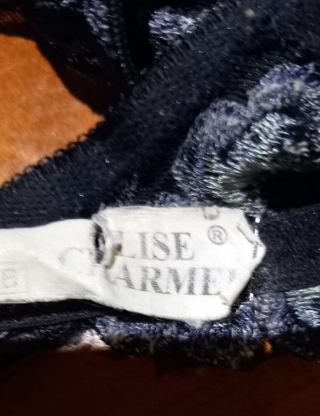 Lise Charmel Sonstige Unterwäsche: Soutien-gorge et string Lise Charmel 75B /M – Gebraucht aus La Chaux-de-Fonds von Boutique333 2