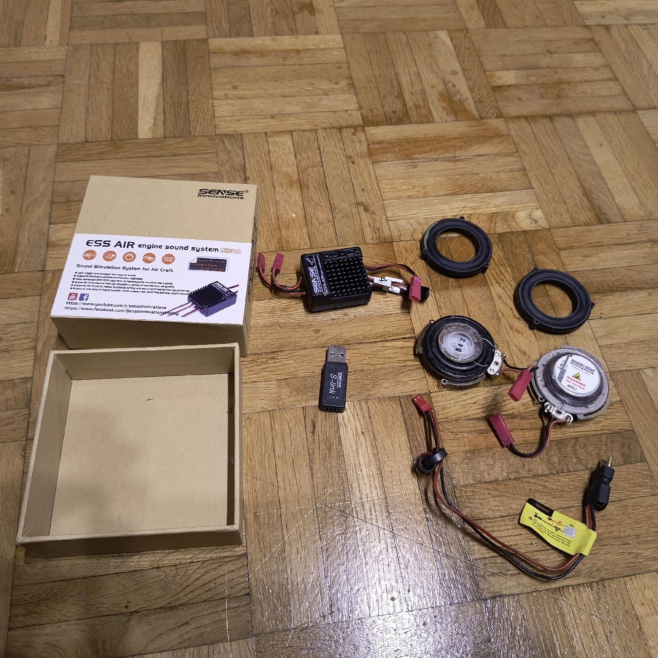 RC Kits de montage: module son pour avion rc en 7.4v – Neuf (Voir description) à Saubraz par fanf