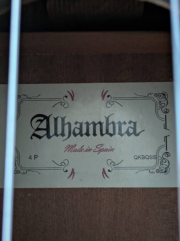 Strumenti musicali: Guitare classique Alhambra 4p – Usato da Cheseaux-Lausanne venduto da jer_qb6j