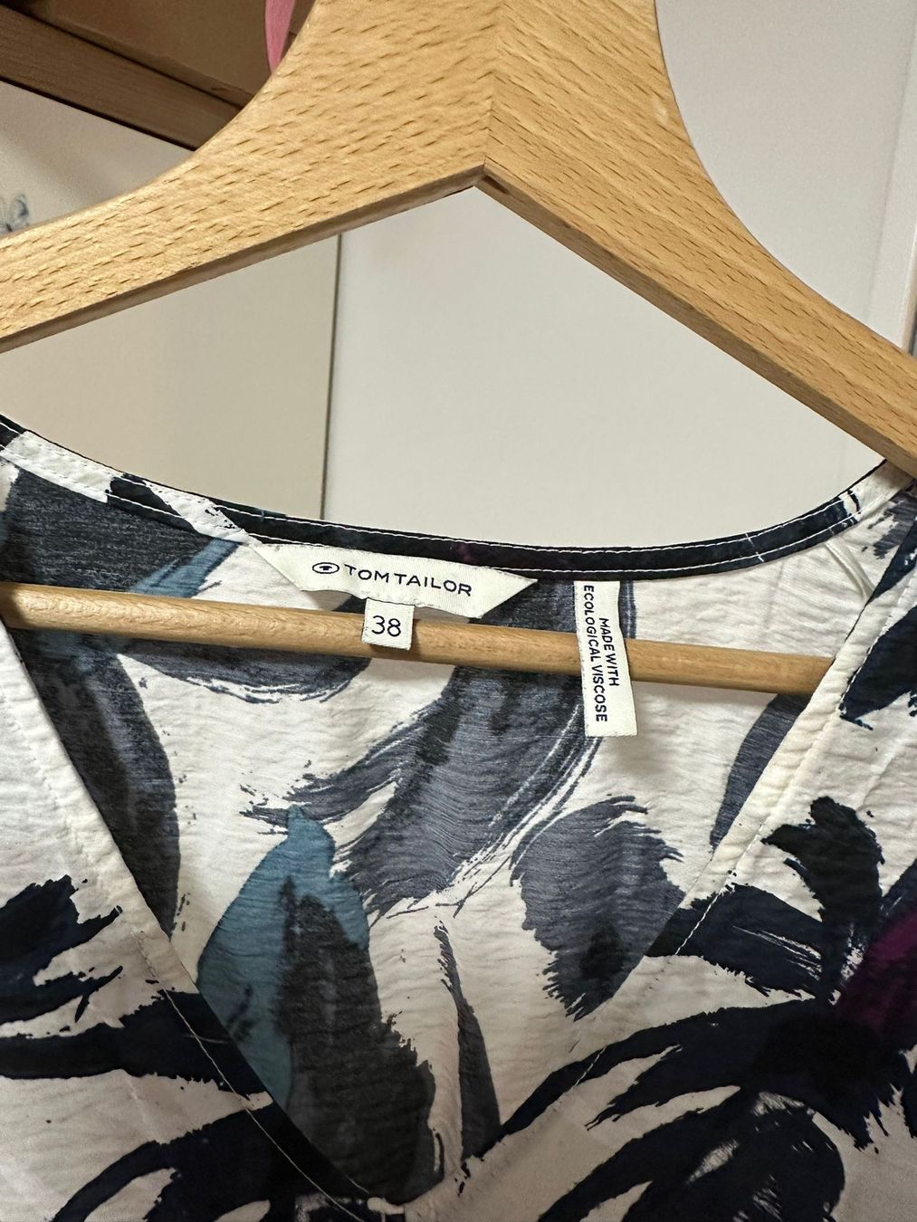 Lotti di vestiti: Frauenkleider grösser S & M – Nuovo (secondo la descrizione) da Bülach venduto da benjamin319 6