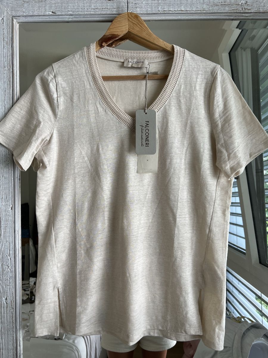 Falconeri T-shirt: Falconeri linen t-shirt- embroidered – Nuovo e nell'imballaggio originale da Corsier GE venduto da Karol_save_planet 1