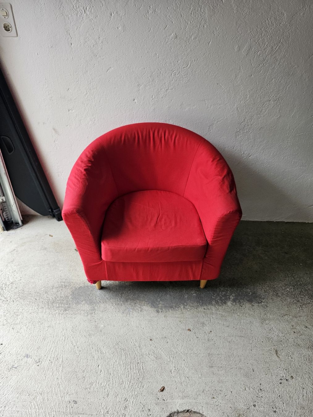 Ikea Poltrone: Gemütlicher roter Sessel – Usato da Pfäffikon ZH venduto da eric0113