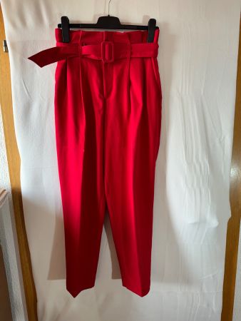 Rote Hose mit Gürtel von H&M Gr. 38