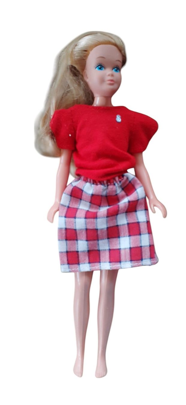 Puppen: Barbie Skipper 1980er Lot mit Kleidung – Gebraucht aus Mörschwil von lindaswunderkiste 1