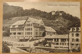 Niederurnen Schulhaus mit Schlössli um 1910