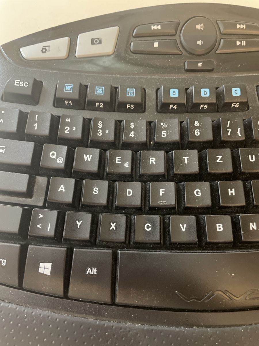 Logitech Tastiere: Clavier Logitech K350 – Usato da Uvrier venduto da SzymonClivaz 3