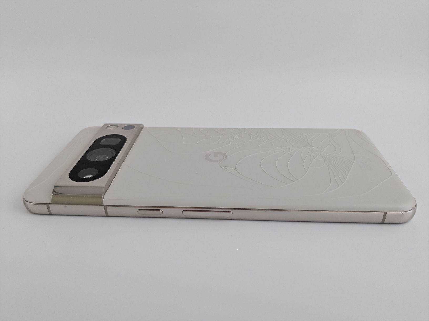Google Portables: Google Pixel 8 Pro mobile 256GB damaged back screen scratche – D'occasion à Grenchen par gabifp 5