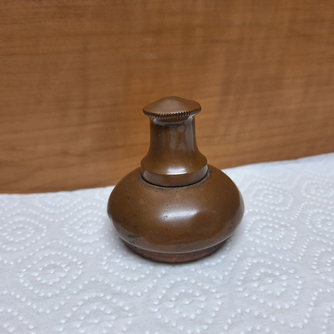 Accessori da laboratorio: Versand möglich. Antikes Fläschchen mit Drehverschluss – Usato da Winterthur venduto da Goldpipau 2