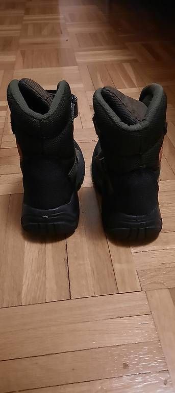 Scarpe per ragazzi: Scarpe invernali n. 25 – Usato da Tesserete venduto da bab_7ztk 2