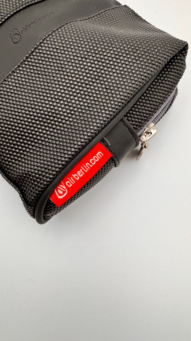 Custodie per cosmetici: Air Berlin Business Class Amenity Kit – Nuovo e nell'imballaggio originale da Jonen venduto da FrankWisnewski 1