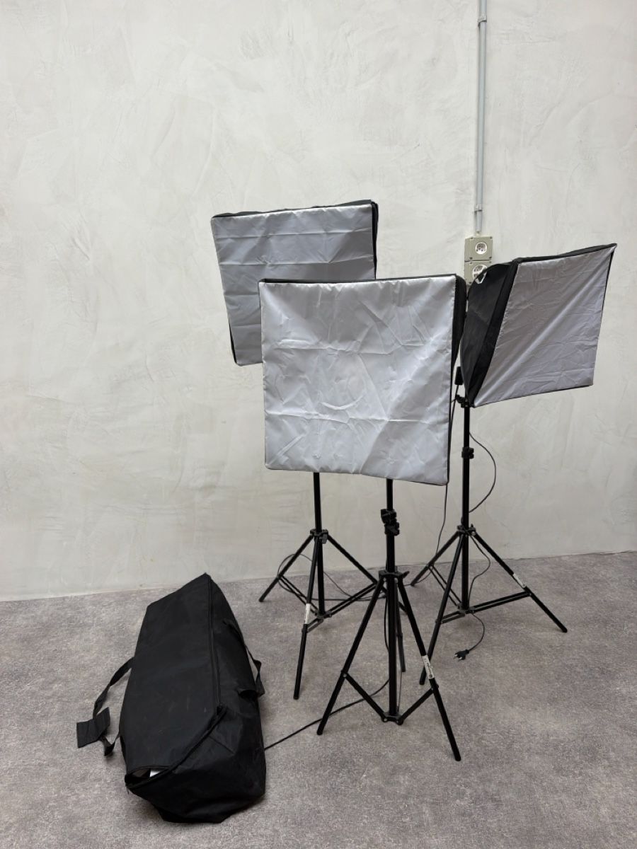 Laboratorio & Camera oscura: Éclairage pour studio photo – Usato da Bulle venduto da ABELiAM