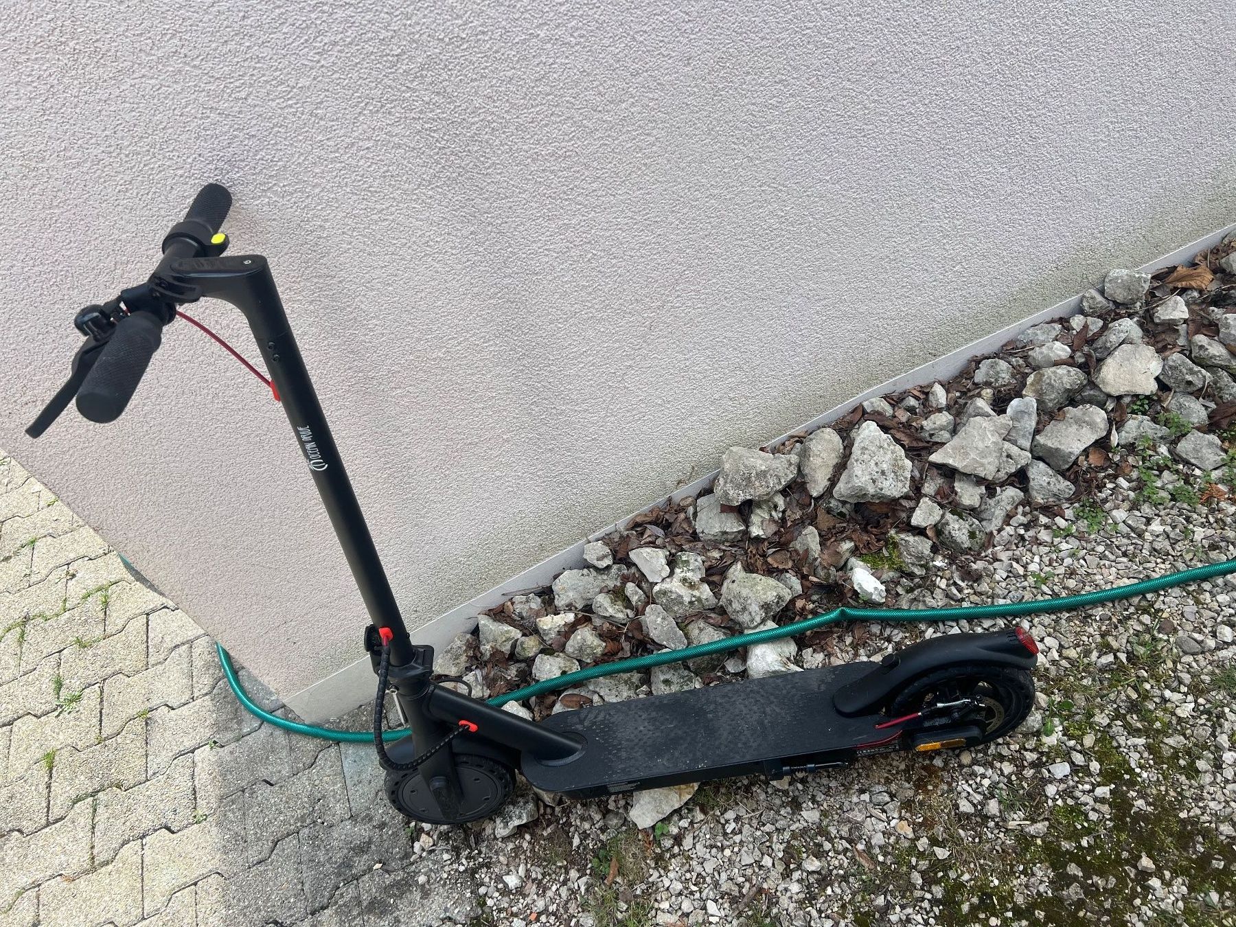 Kickboard: Trottinette électrique – Usato da Sonceboz-Sombeval venduto da mil_qv9n