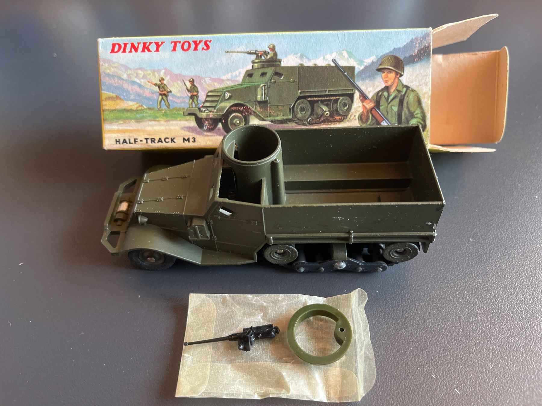 Dinky Toys Modellautos: Dinky toys half-track M3 – Gebraucht aus Goumoens-la-ville von
