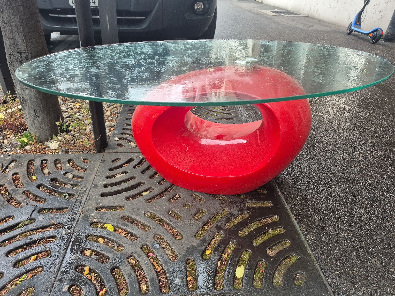 Tische: designer table, good condition! – Gebraucht aus Münchenstein von ron45 5