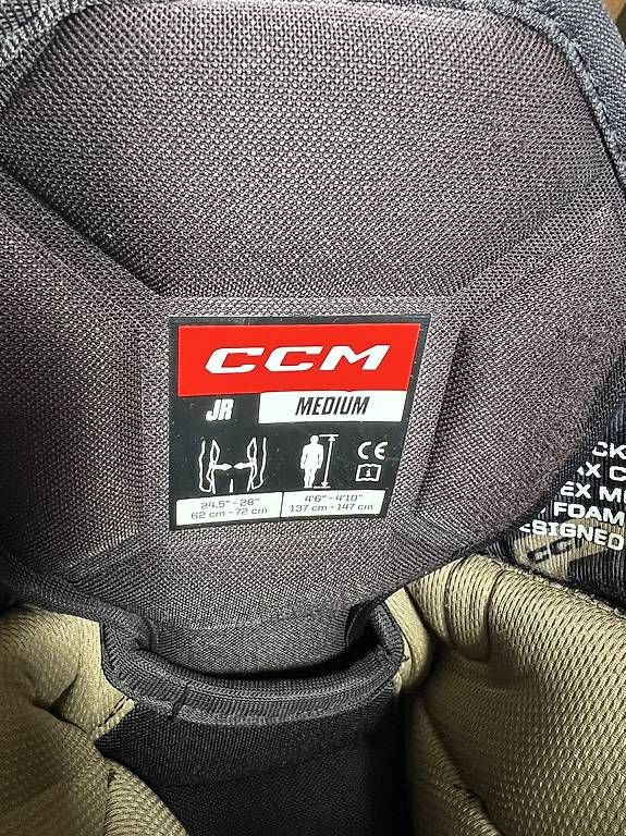 Pantalons: CCM AS-V Pro JR hockey pants  – D'occasion à Sigirino par mag_96wh 2