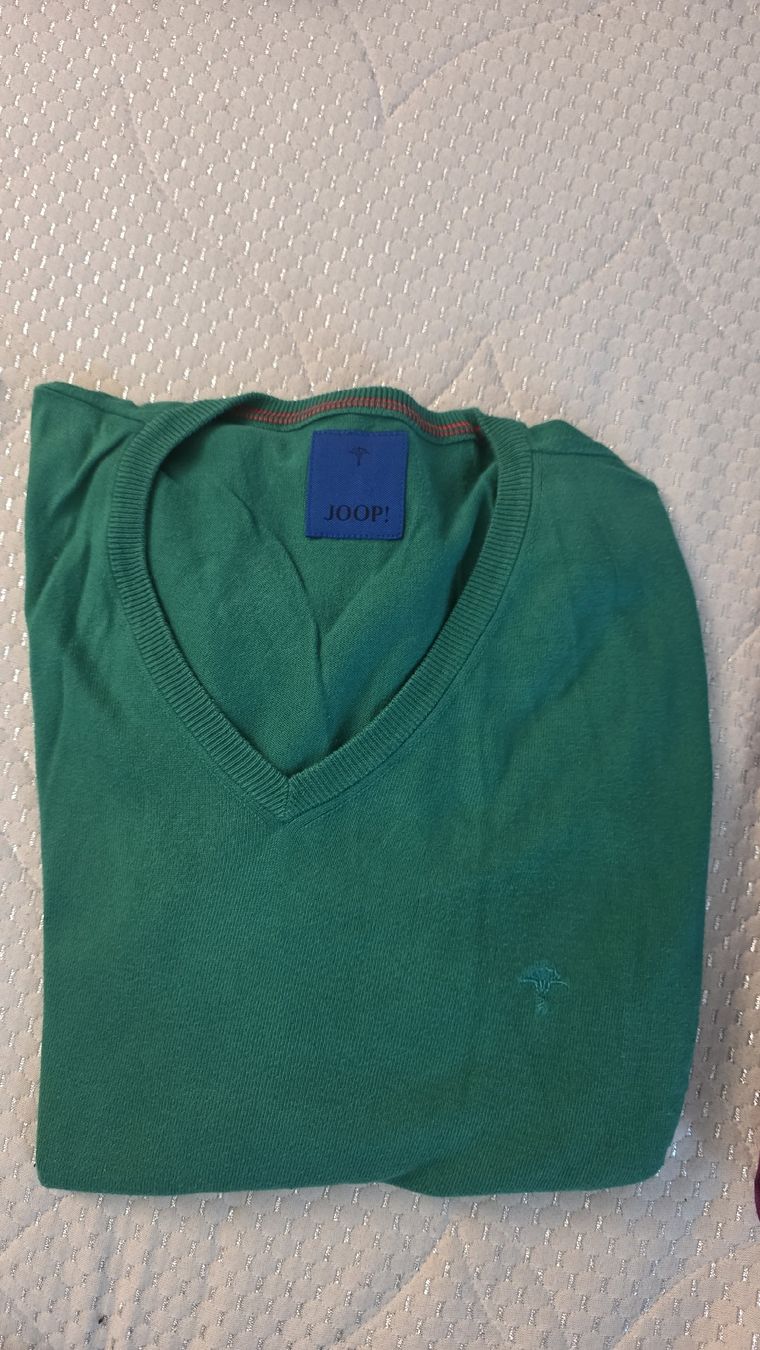 Joop Pullover & Sweatshirts: 3 JOOP Pullover V-Ausschnitt Grösse L – Gebraucht aus Dietlikon von Ramses79 2