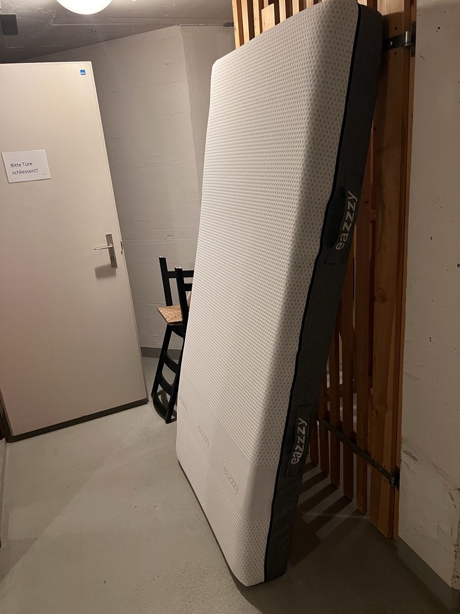 Materassi: Eazzzy Matratze 90x200 cm, neuwertig – Nuovo (secondo la descrizione) da Windlach venduto da Rotlex3 1