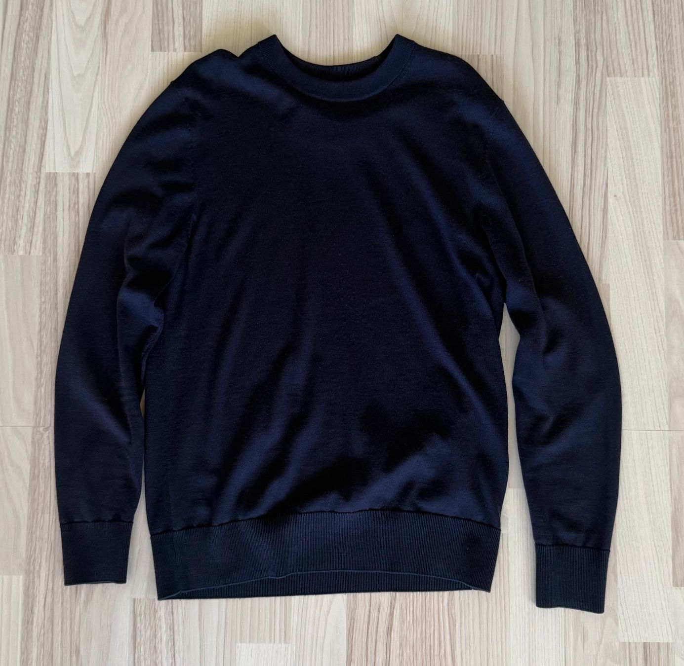 Laine: Dunkelblauer Pullover 100% Merinowolle (Grösse M) – D'occasion à Birmensdorf ZH par alb_2blb
