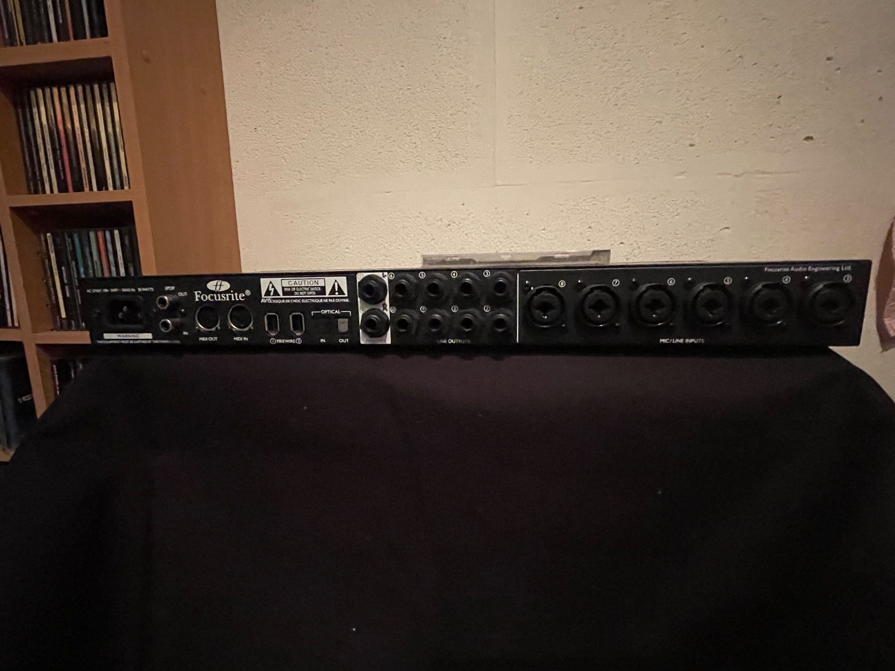 Focusrite Attrezzatura per studi di registrazione: Focusrite Saffire Pro 40 Firewire&Thunderbolt Audio-Interf. – Usato da Oberkulm venduto da Moonsrock 1