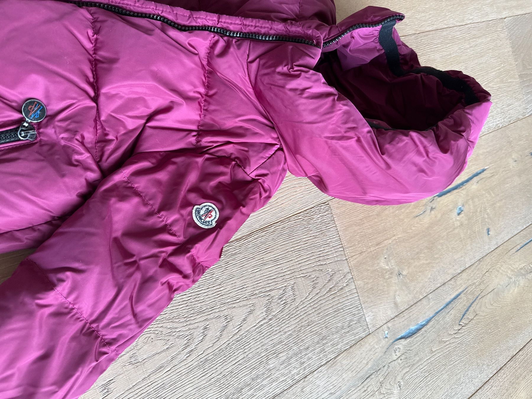 Moncler Vestes & Manteaux: Moncler Daunenjacke Gr. 116 – Neuf (Voir description) à Himmelried par Dievole 2