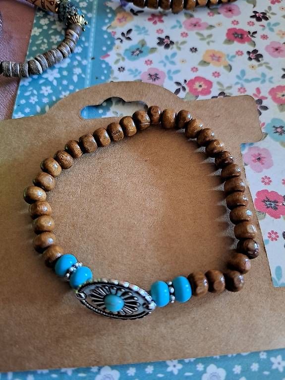Bracciali & Braccialetti: Bracelets fantaisie – Usato da La Chaux-de-Fonds venduto da atipik 4