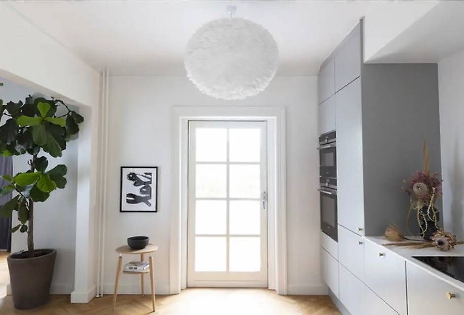 Lampadari & plafoniere: UMAGE Eos Pendelleuchte Large, weiss – Usato da Kilchberg ZH venduto da yoa_7ndh