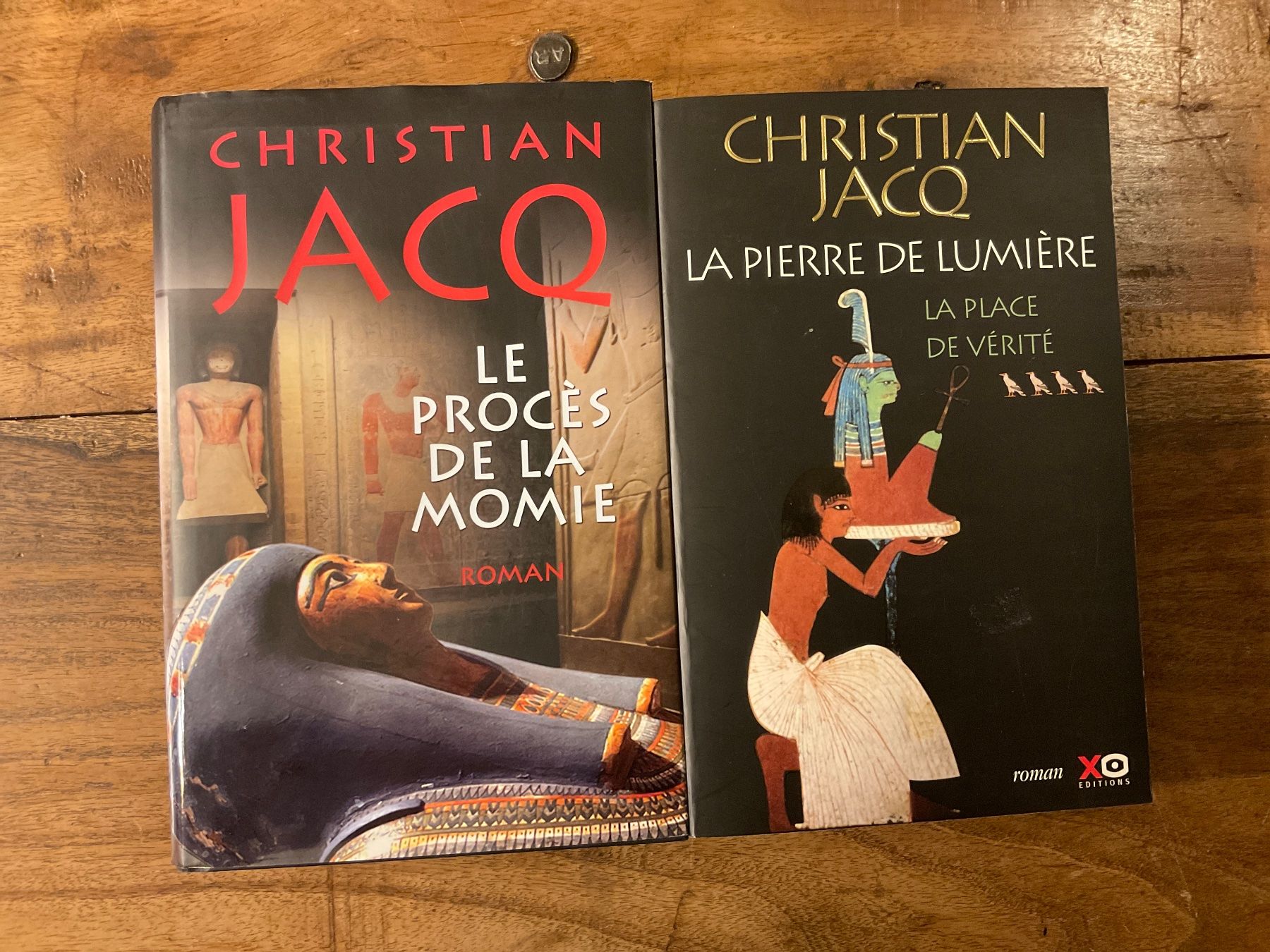 Libri: 2 Romans Christian Jacq: Le Procès / La Pierre – Usato da Avenches venduto da Tinkey