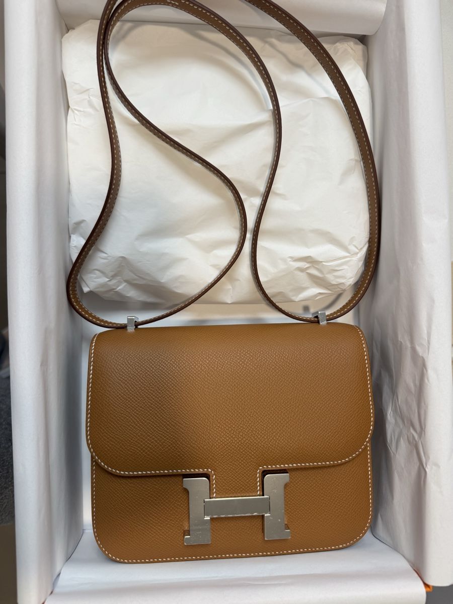 Hermès Taschen für Damen: Hermès Constance Mini  Bag, Gold Epsom G Stamp – Neu und originalverpackt aus Genève von Lux_trend26 1