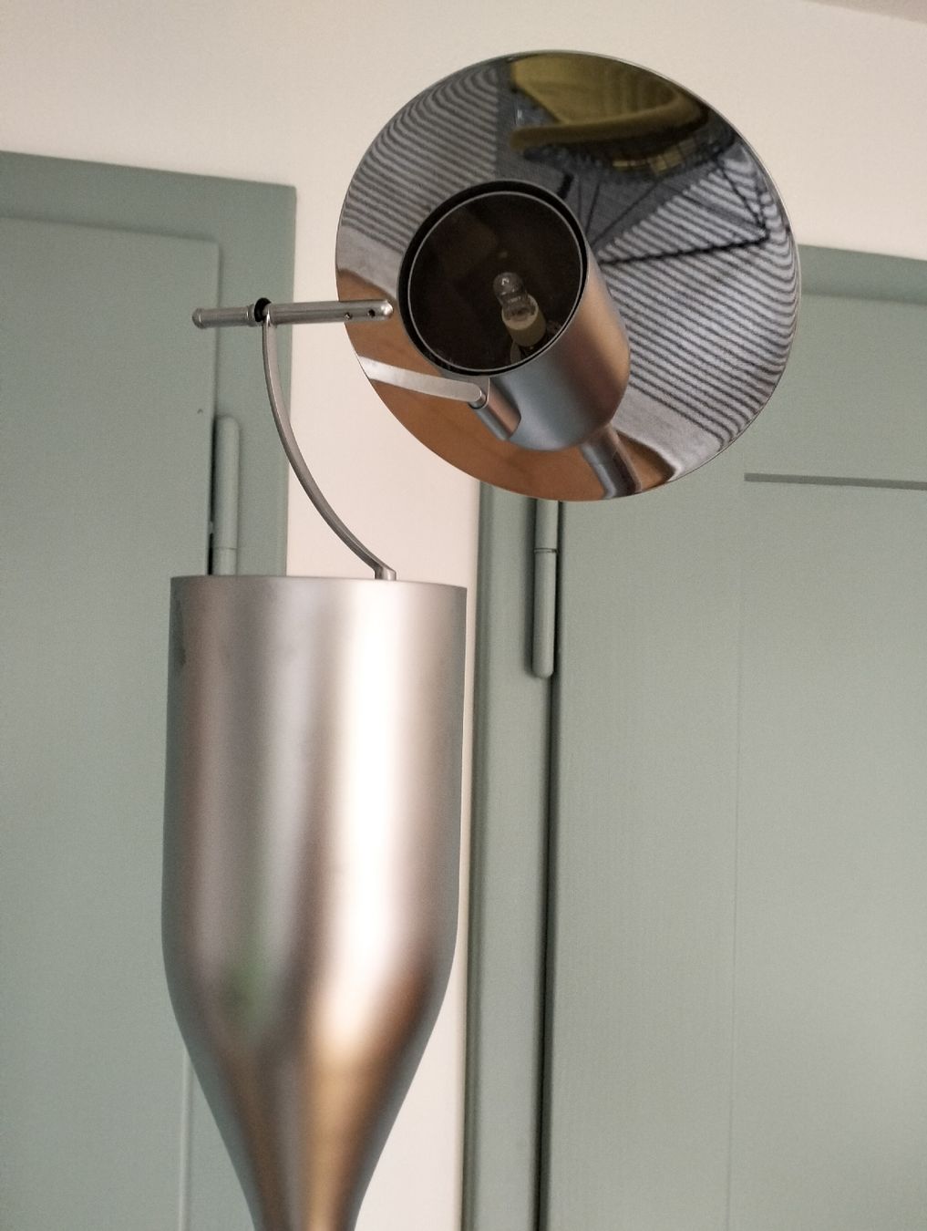 Lampade: Classicon Stehlampe Pilos Design Herbert H. Schultes – Usato da Wil SG venduto da die-wohnung 5