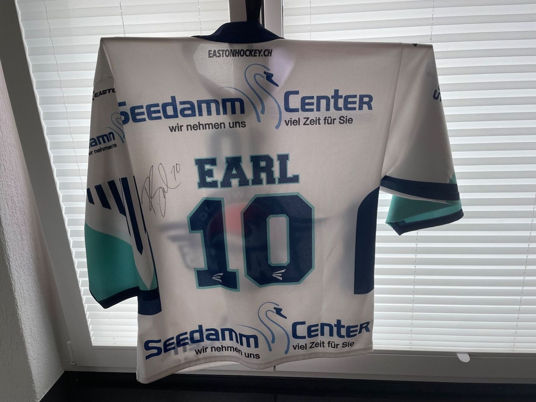 Canottiere & Pantaloni: Eishockey Trikot – Usato da Hünenberg venduto da bahnsidi 1
