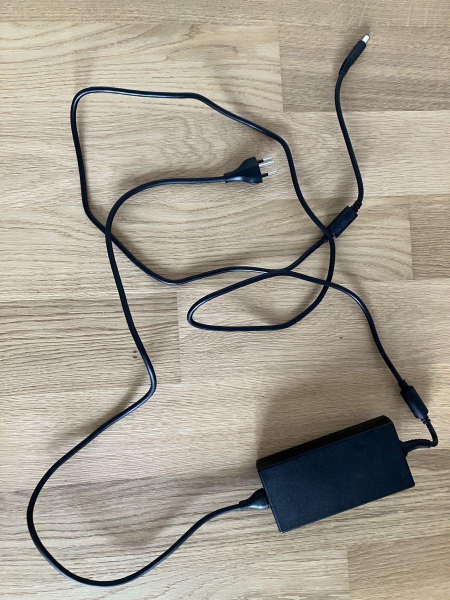 Dell Caricabatterie: Dell Laptop power supply – Nuovo (secondo la descrizione) da Emmen venduto da Kolbasavr