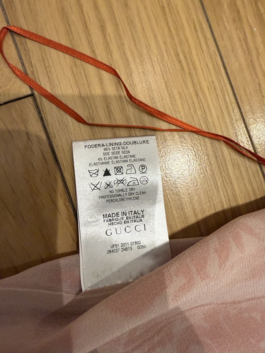 Gucci Vestiti: Robe Gucci fleurie soie taille 38  – Usato da La Croix-de-Rozon venduto da ben_9qlz 7