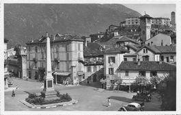 Bellinzona TI Piazza Indipendenza auto animata