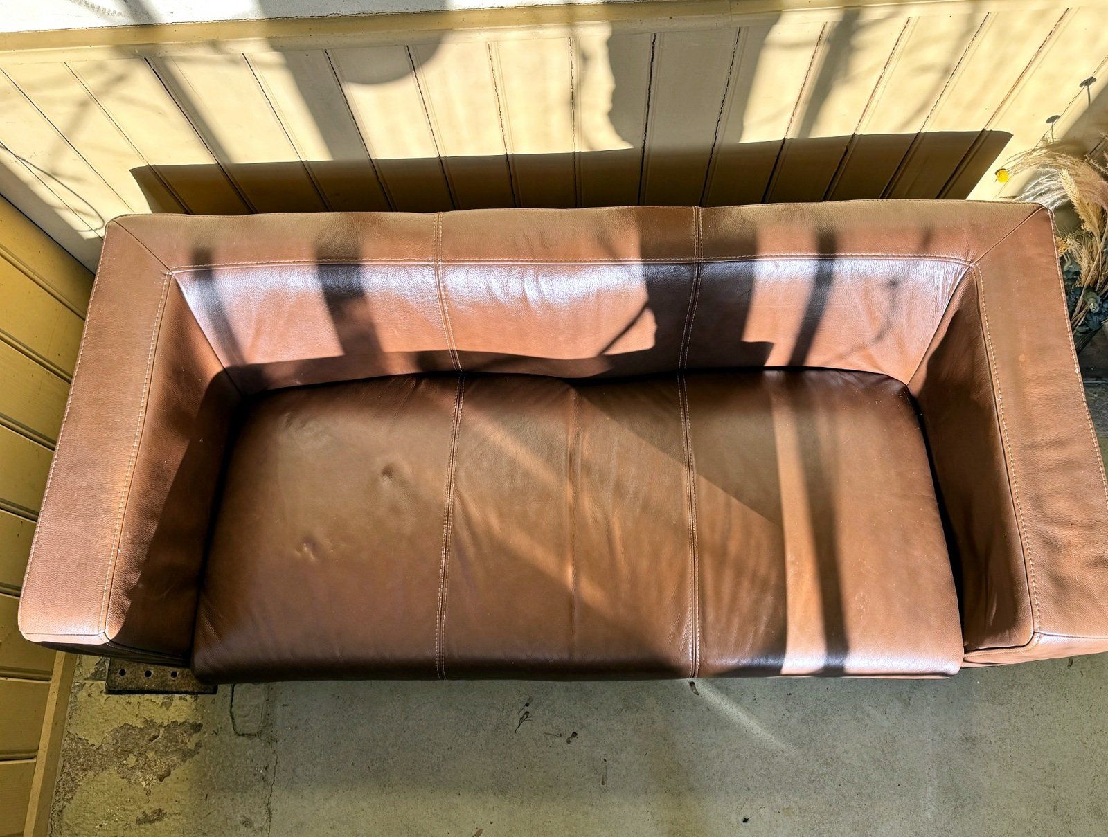 Sofas: Echtleder 2-Sitzer-Sofa in braun/cognac, 185x75cm – Gebraucht aus Lachen SZ von mrsf 2