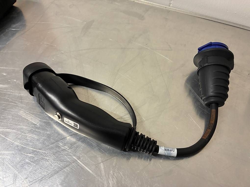 Laufwerke & Adapter: Elektroscout Adapter Typ 2 auf T23 – Neu (gemäss Beschreibung) aus Wolfwil von sch_9jzx