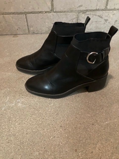 Scarpe da donna: Stiefelette – Usato da Lufingen venduto da Montreux