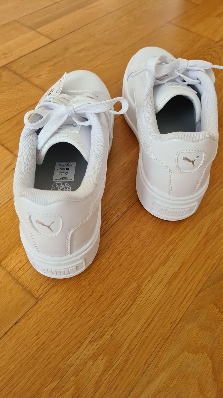Puma Damenschuhe: Puma Sneaker, neu, Grösse 42, weiss – Neu und originalverpackt aus Luzern von Zanclus 1