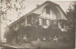 LANDWIRTSCHAFT/BAUERNFAMILIE 1920 mit Stöckli BE?