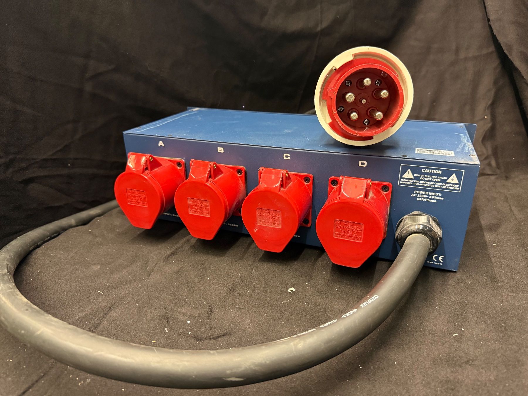 Alimentazione elettrica: Showtec PSA-631 63A Stromverteiler 4x CEE 32A – Usato da Wil venduto da erdgeschoss_wil 1